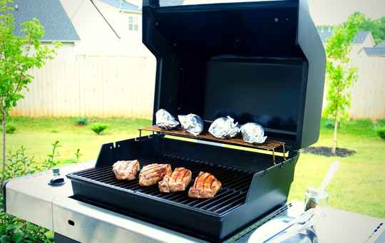 Can You Use a Gas Grill in the Winter?
